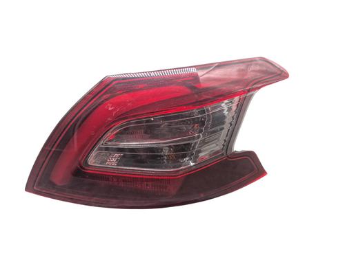 Used Right taillight PEUGEOT 308 II (LB_, LP_, LW_, LH_, L3_) 1.2 THP 110 (110 hp) 29425955