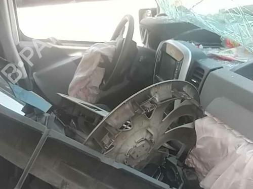 Right front steering knuckle RENAULT TRAFIC III Bus (JG_) 1.6 dCi 125 (JGMH) | BP25067741M26 
