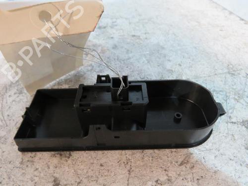 Used Right front window switch Right front window switch OPEL ASTRA H (A04) 1.7 CDTI (L48) (100 hp) 25081177 25081177