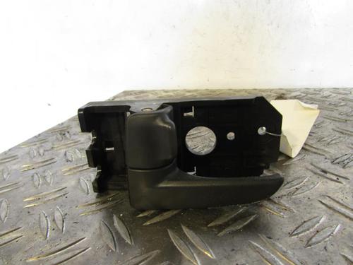 Venstre bagtil invendig håndtag KIA CERATO I Hatchback (LD) 2.0 CRDi (112 hp) 25069993