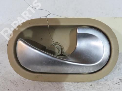 Used Front right interior door handle Front right interior door handle RENAULT MODUS / GRAND MODUS (F/JP0_) 1.5 dCi (FP0D, JP0D) (82 hp) 10602303 10602303
