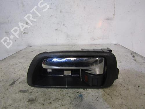 Used Front left interior door handle TOYOTA COROLLA Verso (ZER_, ZZE12_, R1_) 2.0 D-4D (CUR10_, CUR10R) (116 hp) 25105909