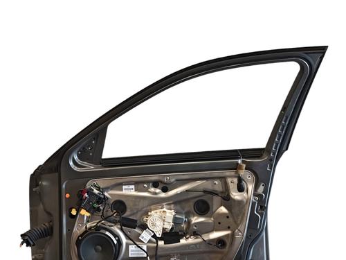 Used Right front door MERCEDES-BENZ C-CLASS (W204) [2007-2015]  25102280