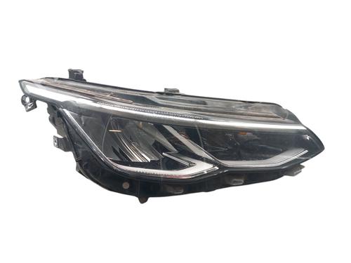 Used Left headlight VW GOLF VIII (CD1, DA1) 2.0 TDI (116 hp) 26237271
