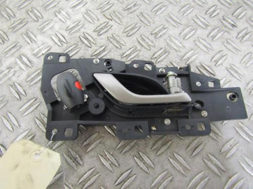 Used Front right interior door handle Front right interior door handle HONDA CIVIC VIII Hatchback (FN, FK) 2.2 CTDi (FK3) (140 hp) 10588288 10588288