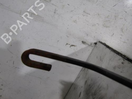 front-windshield-wiper-arm-kia-carens-iii-mpv-un-2006-2007-2008-2009-2010-2011-2012-2013-25096694 main image