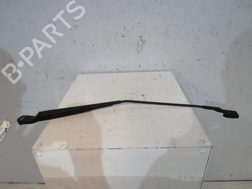 Used Front windshield wiper arm VW POLO (9N_, 9A_) 1.2 (60 hp) 25096901