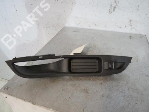 Used Right front window switch Right front window switch FORD FOCUS III 2.0 TDCi (150 hp) 10609078 10609078
