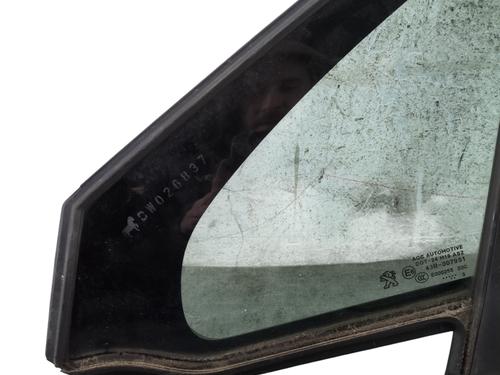 Vidro triangular frente esquerdo PEUGEOT 208 I (CA_, CC_) 1.6 VTi (120 hp) 31810467