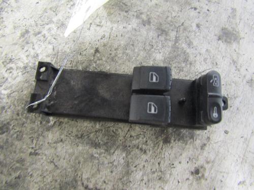 Used Left front window switch Left front window switch SEAT LEON (1M1) 1.9 TDI (90 hp) 25085560 25085560