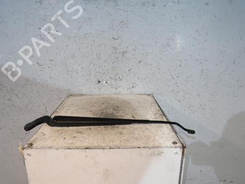 Used Front windshield wiper arm FORD FIESTA V (JH_, JD_) 1.4 TDCi (68 hp) 25080606