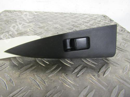 Used Right rear window switch NISSAN NOTE (E11, NE11) 1.5 dCi (86 hp) 25084541