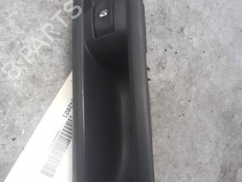 Used Right front window switch RENAULT CLIO III (BR0/1, CR0/1) 1.5 dCi (C/BR0G, C/BR1G) (68 hp) 25055542