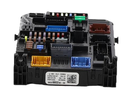 Used Fuse box Fuse box 37078946 37078946