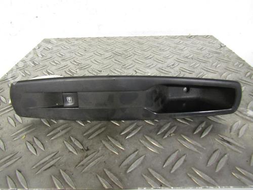 Used Right front window switch RENAULT MEGANE III Hatchback (BZ0/1_, B3_) 1.5 dCi (BZ09, BZ0D, BZ1W, BZ29, BZ14) (110 hp) 25066009