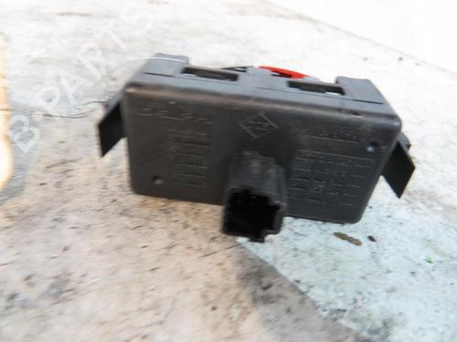 Used Warning switch Warning switch RENAULT TWINGO II (CN0_) [2007-2026] 25097095 25097095