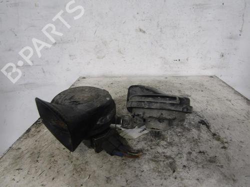 Used Horn AUDI A4 B5 (8D2) 1.9 TDI (90 hp) 25063617