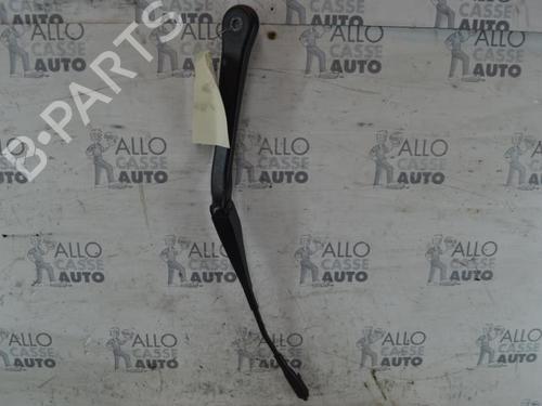 Used Front windshield wiper arm BMW 3 Touring (F31) 316 d (116 hp) 25087064