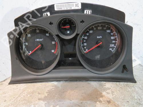Used Instrument cluster OPEL ASTRA H (A04) [2004-2014]  25109147