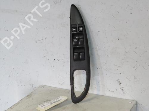 Used Left front window switch NISSAN PRIMERA Hatchback (P12) 2.2 Di (126 hp) 25114415