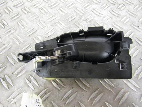 Used Rear right interior door handle Rear right interior door handle 25065864 25065864