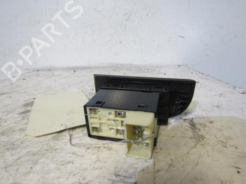 Right rear window switch HYUNDAI TRAJET (FO) 2.0 CRDi | BP25111699I28 