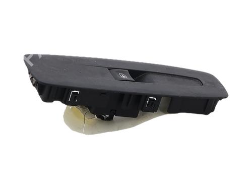 right-front-window-switch-renault-megane-iv-hatchback-b9amn_-2015-40241381 main image