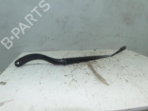 Used Front windshield wiper arm ALFA ROMEO MITO (955_) 1.6 JTDM (955AXC1B) (120 hp) 25071053