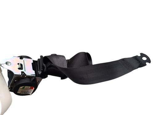 rear-right-seatbelt-opel-corsa-e-x15-2014-29898126 main image