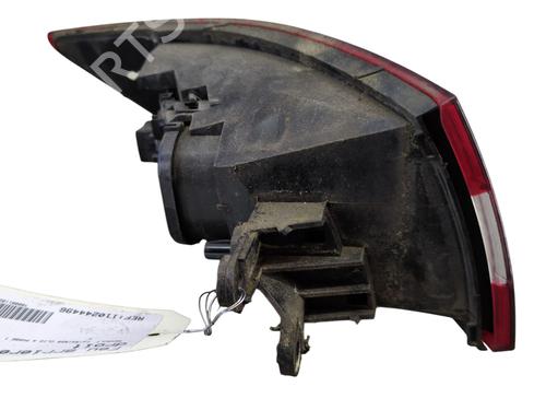 right-taillight-renault-clio-iv-bh_-2012-2013-2014-2015-2016-2017-2018-2019-2020-2021-28046129 main image