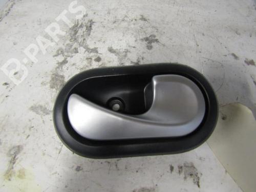 Used Rear right interior door handle Rear right interior door handle DACIA SANDERO 1.4 MPI LPG (72 hp) 10599352 10599352