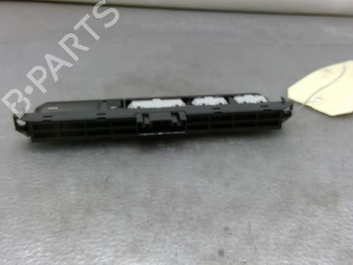 warning-switch-vw-passat-b8-3g2-cb2-2014-25082660 main image