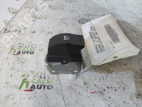 Used Right rear window switch RENAULT MEGANE II Estate (KM0/1_) 1.9 dCi (131 hp) 25097236
