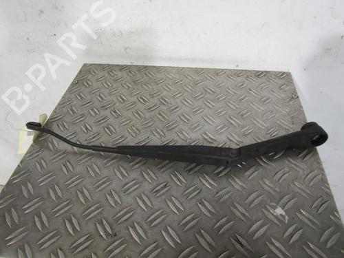 Used Front windshield wiper arm HYUNDAI i10 I (PA) 1.1 CRDi (75 hp) 25108634