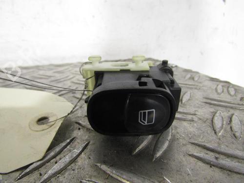 Used Right front window switch MERCEDES-BENZ C-CLASS T-Model (S203) C 200 CDI (203.204) (116 hp) 25113060