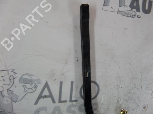 Used Front windshield wiper arm Front windshield wiper arm RENAULT MEGANE II Saloon (LM0/1_) [2003-2026] 25115358 25115358