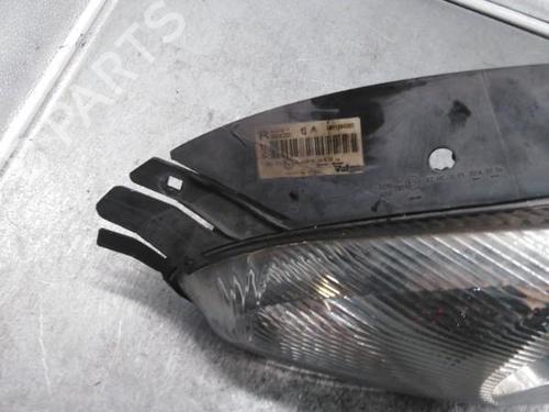 Used Right headlight CITROËN XSARA PICASSO (N68) 1.8 16V (115 hp) 25060674