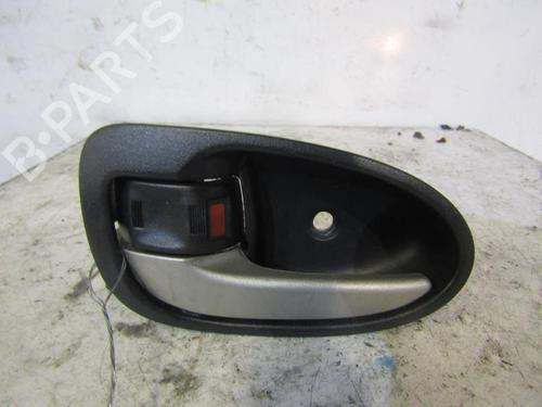 Türgriff vorne links innen für TOYOTA YARIS (_P9_) 1.4 D-4D (NLP90_, NLP90R) (90 hp) 25090127