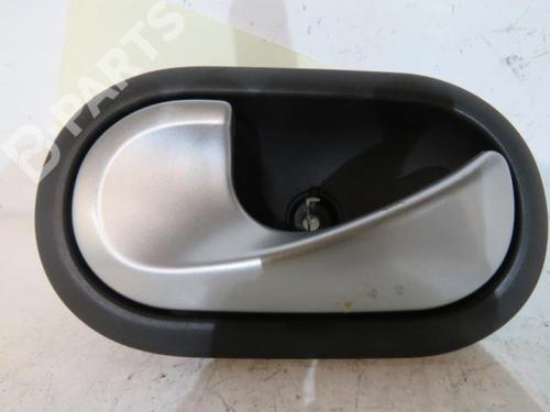 Used Rear left interior door handle Rear left interior door handle RENAULT CLIO III (BR0/1, CR0/1) 1.5 dCi (88 hp) 10601951 10601951