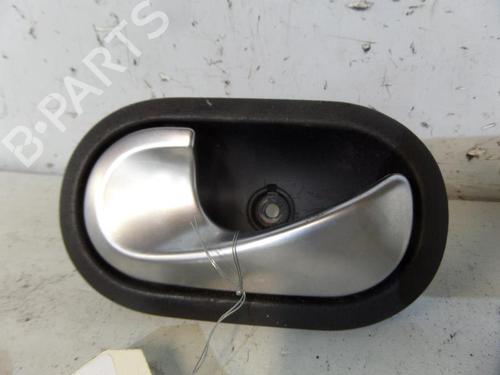 Used Front left interior door handle RENAULT MEGANE II (BM0/1_, CM0/1_) [2001-2012]  25085670