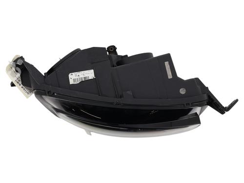right-headlight-citroen-c4-picasso-ii-2013-33889425 main image