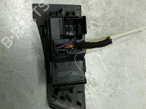 Used Right front window switch Right front window switch OPEL ASTRA H (A04) [2004-2014] 25062888 25062888