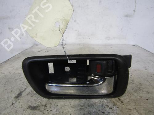 Used Front right interior door handle TOYOTA COROLLA Verso (ZER_, ZZE12_, R1_) 2.0 D-4D (CUR10_, CUR10R) (116 hp) 25105910