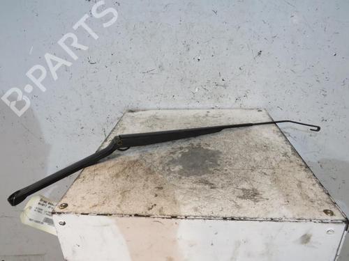 Used Front windshield wiper arm NISSAN X-TRAIL I (T30) 2.2 Di 4x4 (114 hp) 25067087