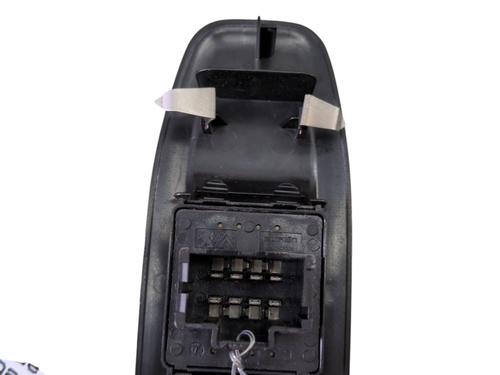 Used Left front window switch Left front window switch PEUGEOT 208 I (CA_, CC_) 1.4 HDi (68 hp) 26219205 26219205