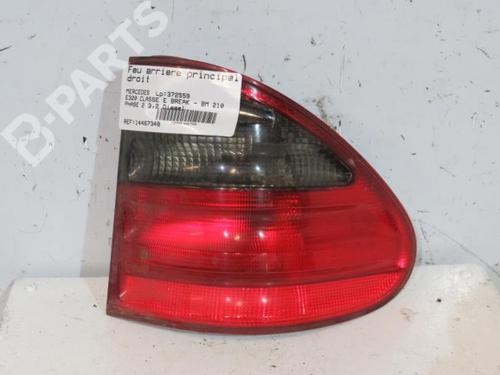 Used Right taillight Right taillight MERCEDES-BENZ E-CLASS T-Model (S210) E 320 T CDI (210.226) (197 hp) 10609045 10609045