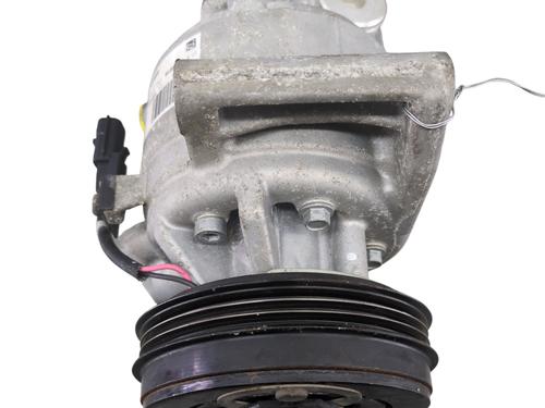 Used AC compressor AC compressor DACIA SANDERO II 1.0 SCe 75 (B8JC, B8JD, B8NC) (73 hp) 32315143 32315143