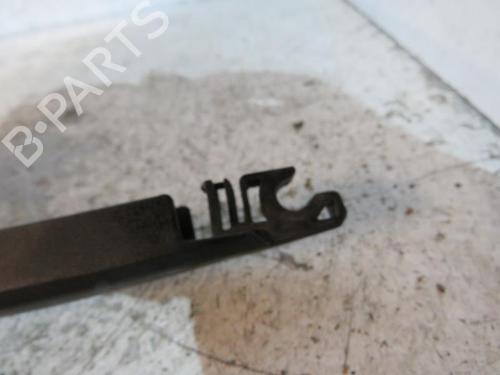 Bagrudeviskerarm Bagrudeviskerarm TOYOTA COROLLA Verso (_E12_) 1.8 VVT-i (ZZE122_, ZZE122R) (135 hp) 25081182 25081182