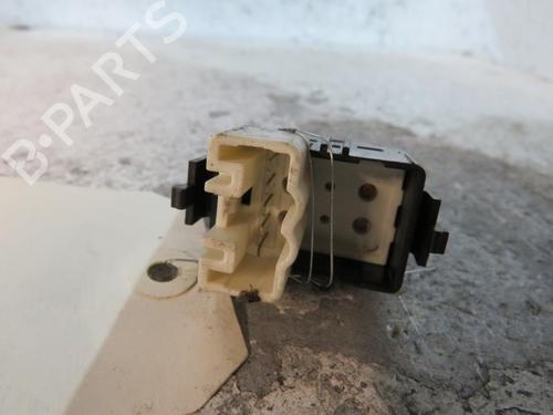 Used Right front window switch Right front window switch TOYOTA RAV 4 II (_A2_) 2.0 D 4WD (CLA20_, CLA21_, CLA20R, CLA21R) (116 hp) 25092422 25092422