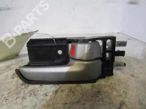 Used Front right interior door handle Front right interior door handle SUZUKI SWIFT III (MZ, EZ) 1.3 DDiS (RS413D) (69 hp) 10596600 10596600